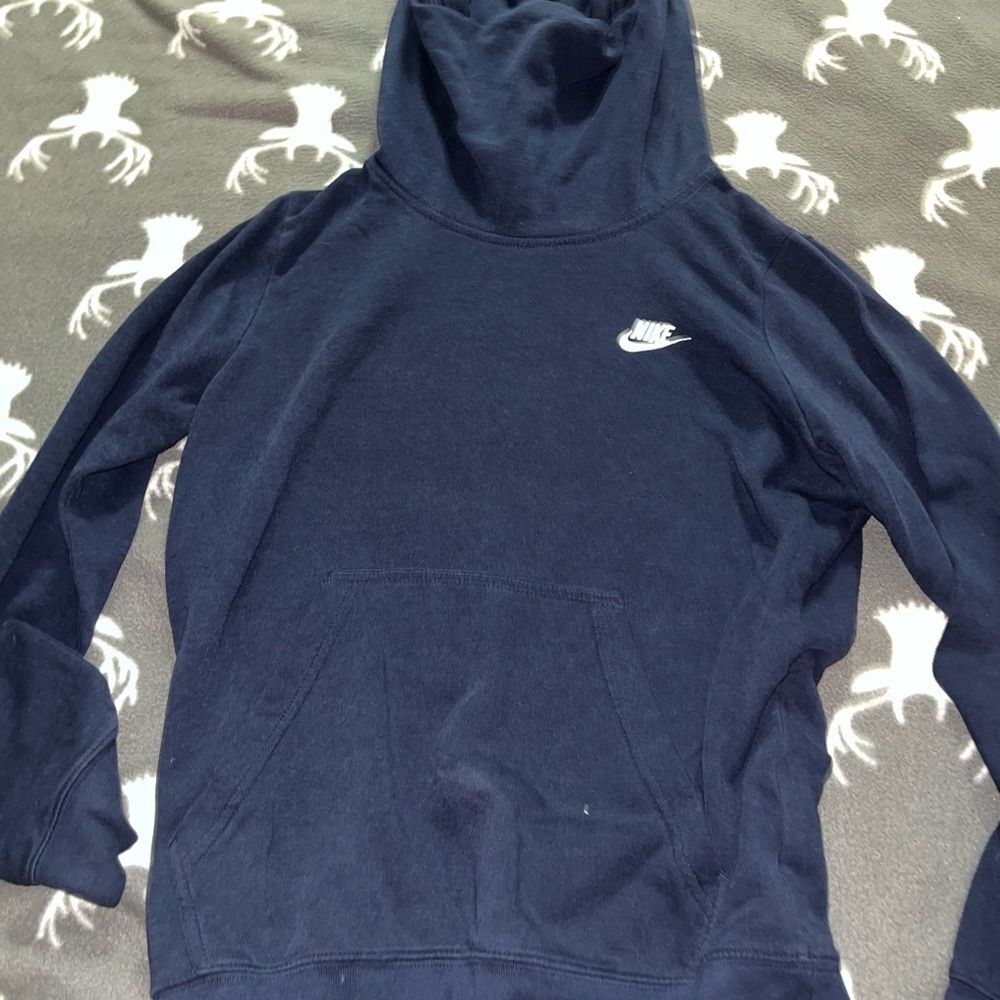 Nike hoodie size medium